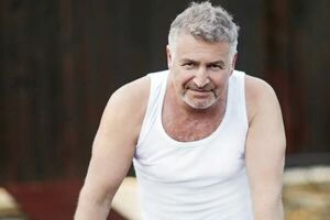 Агутин выпустил первый альбом в 1994 году