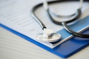 Ожидается, что с 1 октября бумажные больничные в Украине перестанут выдавать