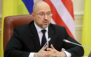 Шмигаль: Найбільш вразлива група – це професійні колективи, які найбільше контактують із людьми