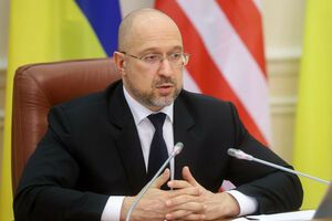 Шмыгаль: Наиболее чувствительная группа – это профессиональные коллективы, которые больше всех контактируют с людьми