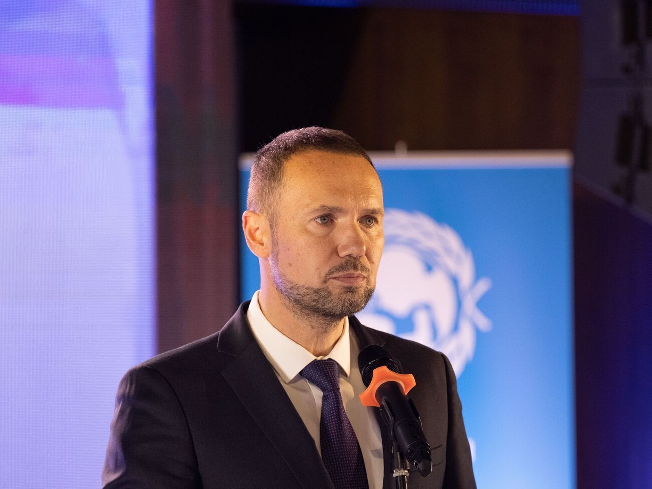 Шкарлет повідомив, що 42,7% працівників закладів освіти повністю вакциновані проти коронавірусу