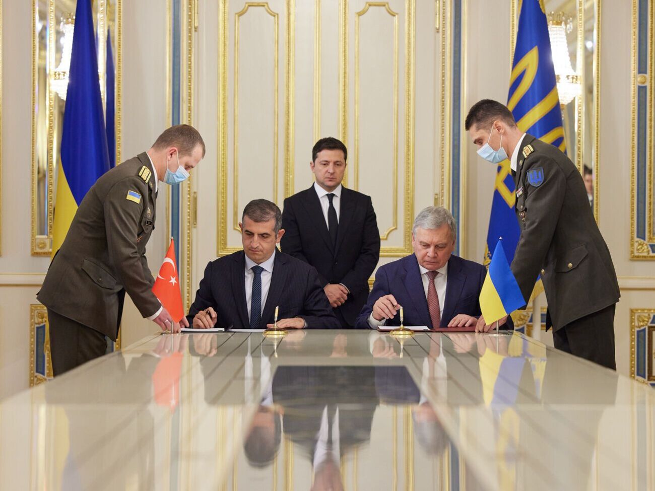 Документ підписали Халук Байрактар і Андрій Таран