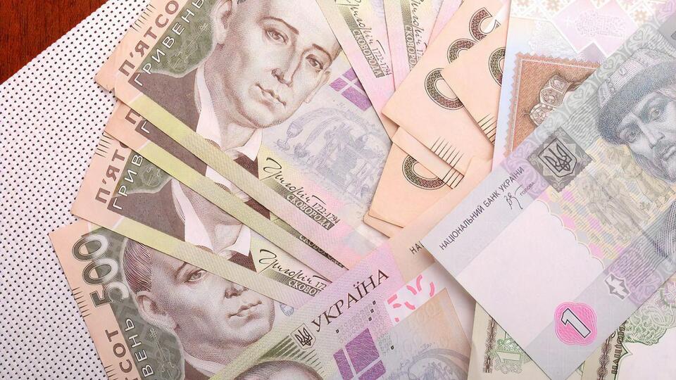 Гривня щодо долара подешевшала на дві копійки