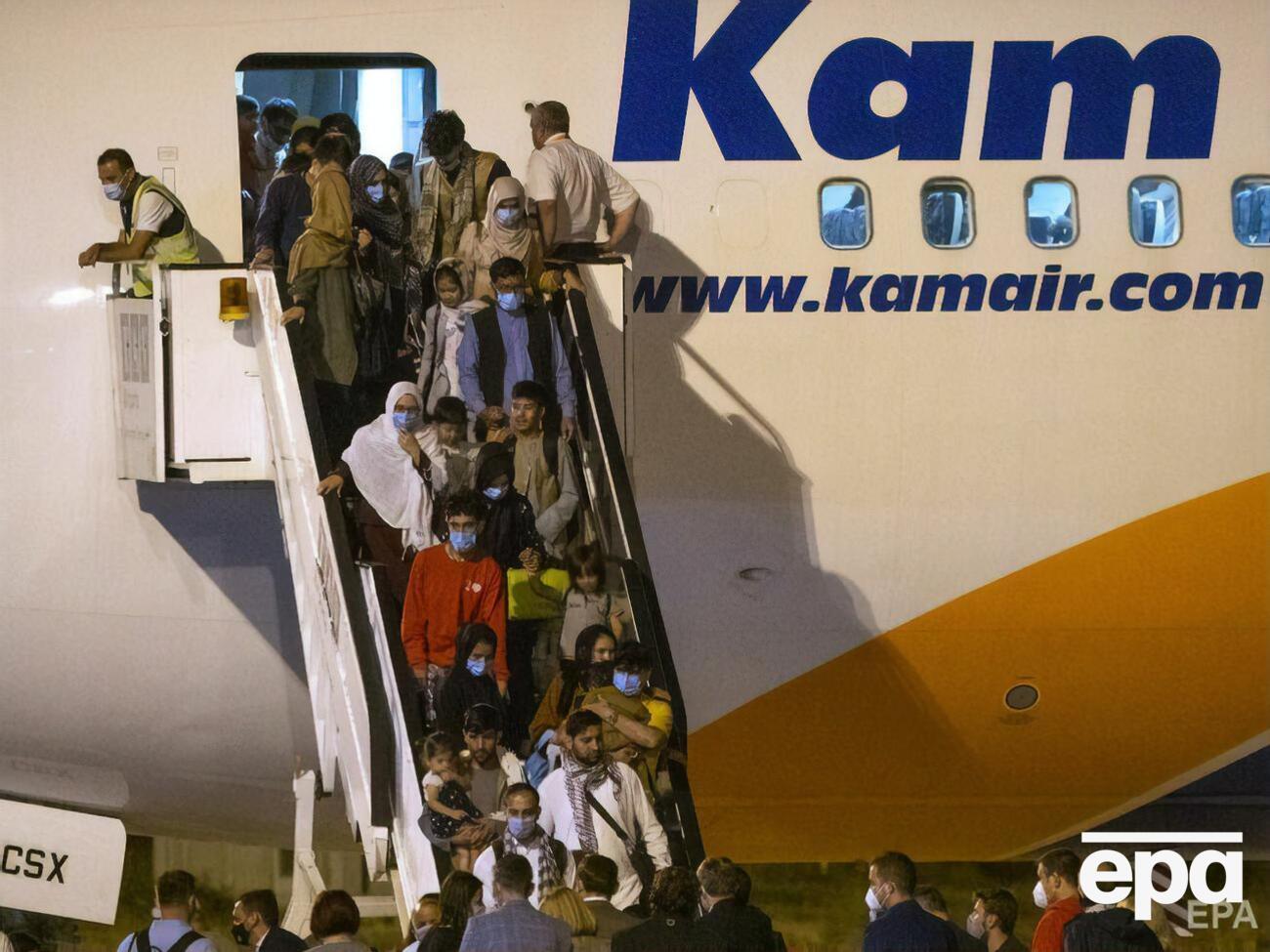 Після приходу талібів до влади афганці масово тікають із країни