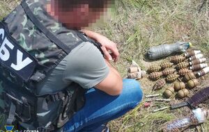 По данным СБУ, тайник оборудовали боевики еще в 2014 году