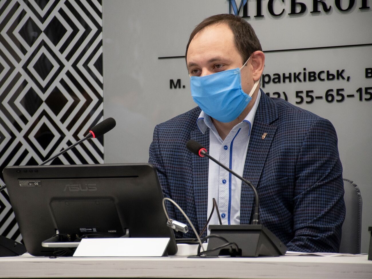 Марцінків писав, що співробітники виконкому міськради "мають бути 100% вакцинованими"