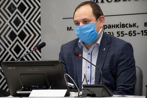 Марцинкив писал, что сотрудники исполкома горсовета "должны быть 100% вакцинированы"