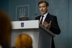 Сейчас формируется состав конкурсных комиссий по отбору членов ВККС и этического совета, отметил Вениславский