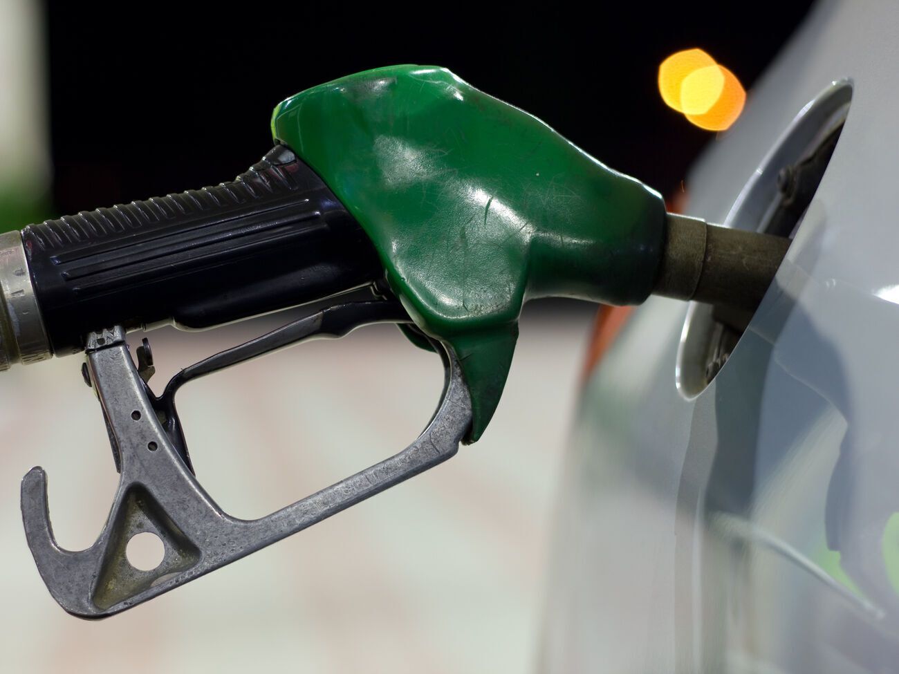 182 АЗС работают без соответствующих лицензий, а 266 АЗС пренебрегают соблюдением законодательства, заявили в&nbsp;Нефтегазовой ассоциации Украины