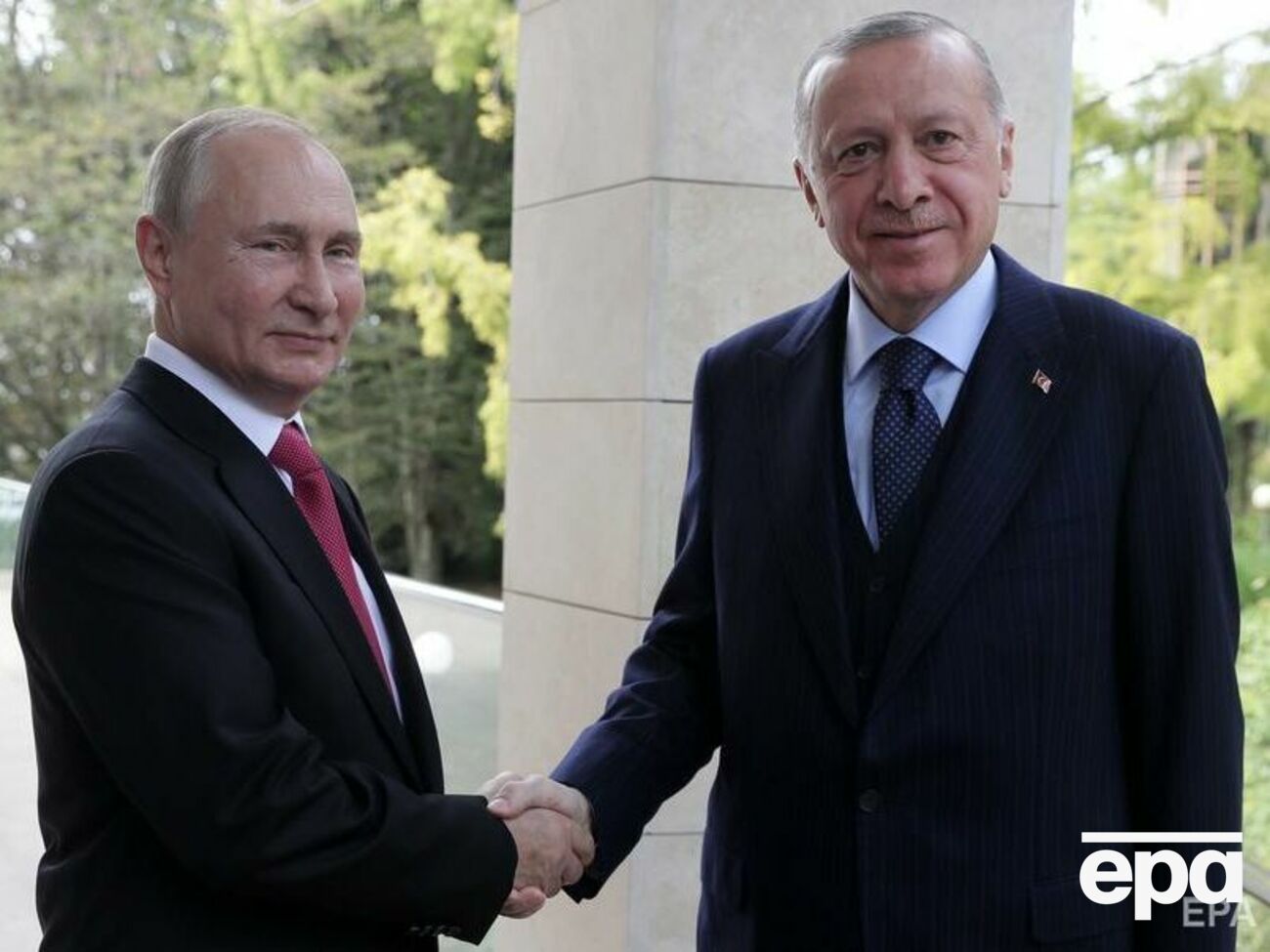 Путин посоветовал Эрдогану вакцинироваться "Спутником V"