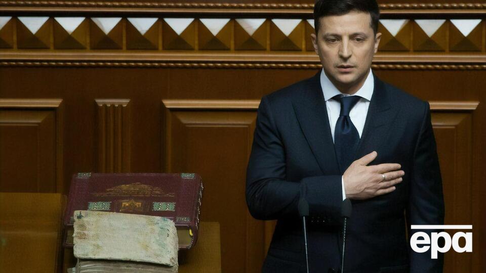 Разумков считает правильным, что Зеленский (на фото) шел на выборы на один срок