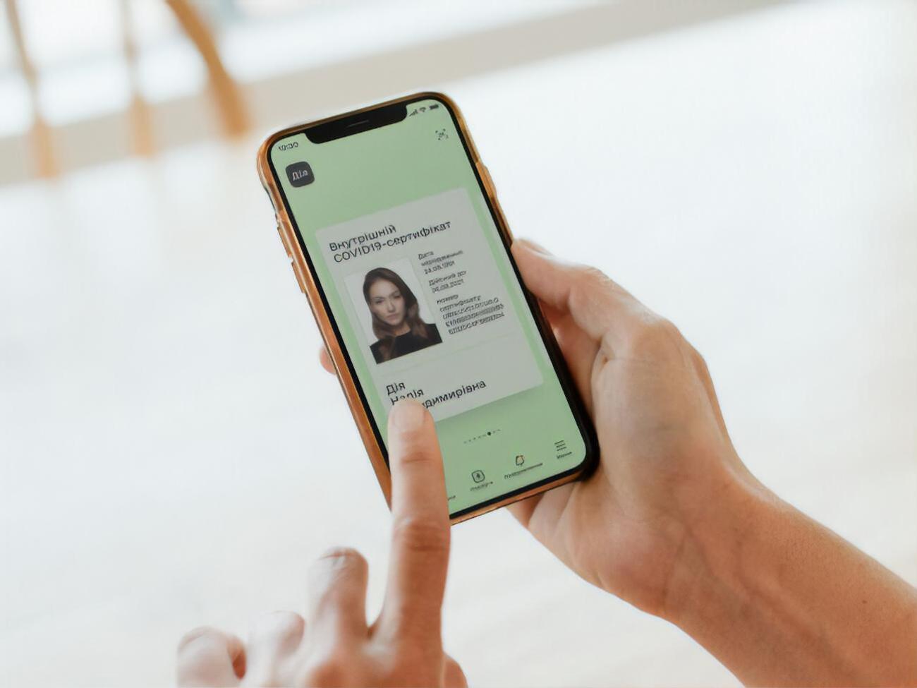 В Україні відкрито приблизно 300 кримінальних проваджень через підроблення COVID-сертифікатів