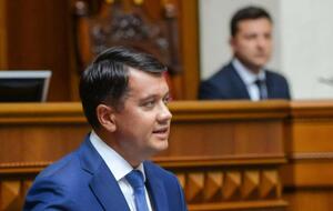 Разумков (на фото) считает, что главным инициатором процесса его отзыва с дожности главы Рады был не Арахамия
