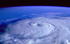 Шторм "Віктор" рухається в бік США