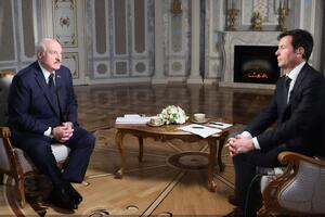 Лукашенко сказал журналисту CNN, что вопрос о вхождении Беларуси в состав России "в повестке дня не стоит вообще"