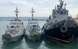 Катера украинских ВМС "Бердянск", "Никополь" и буксир "Яны Капу" возвращались в Одессу