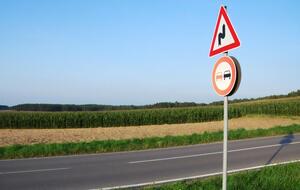 В новых правилах появится знак "Платная дорога"