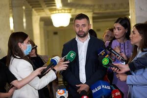 Арахамія: Може, хтось нафантазував зараз, що спікер Ради – це виборна якась посада. Так я нагадую – це просто фантазії