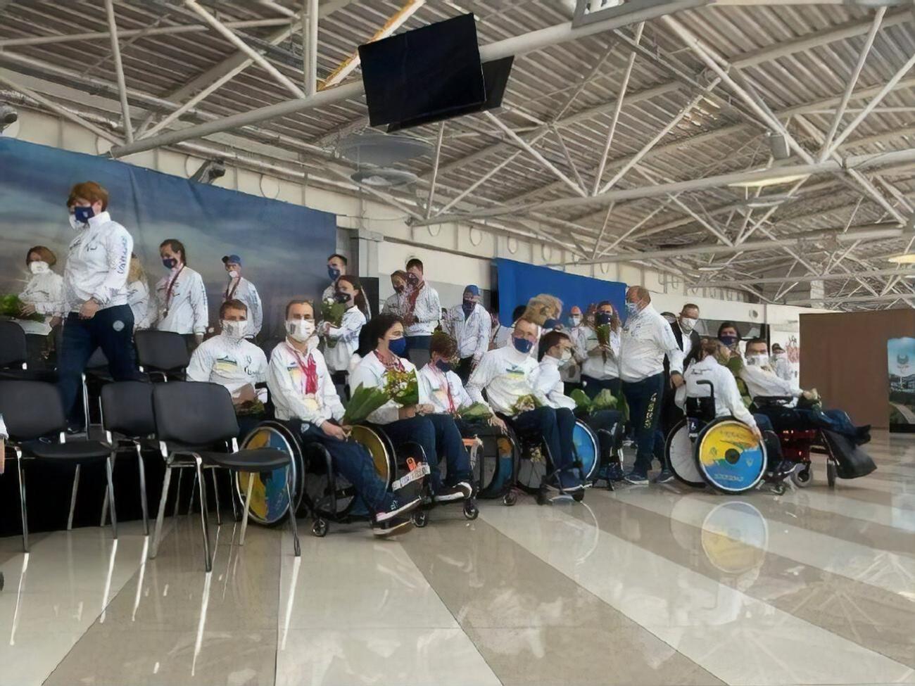 Украинские спортсмены вернулись с Паралимпиады 2020 в Токио. Фоторепортаж