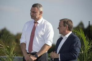Кличко в Германии встретился с Лашетом
