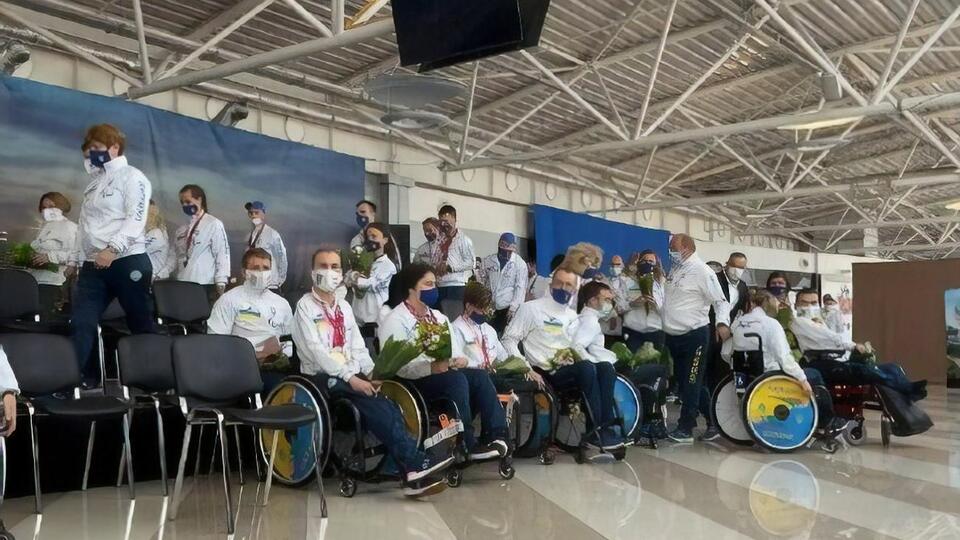Частина української збірної, яка виступала на Паралімпійських іграх 2020 у Токіо, вже повернулася додому