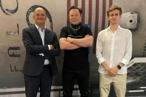 Маск провел с Королевым экскурсию по SpaceX