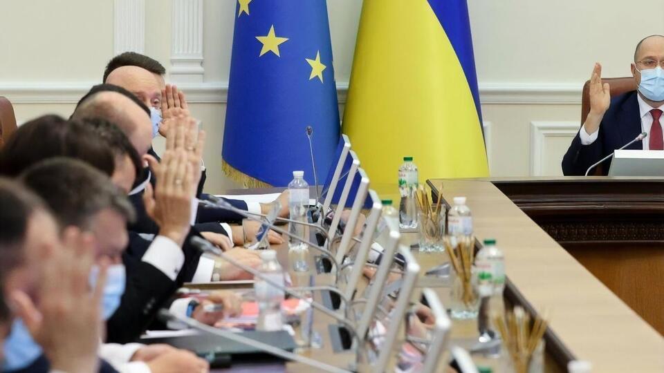 Піти у відставку може п'ятеро міністрів