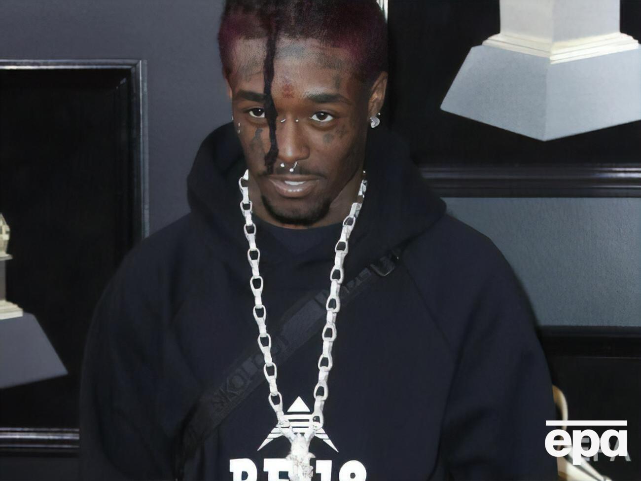 В начале февраля 2021 года Lil Uzi Vert инкрустировал себе в лоб драгоценность