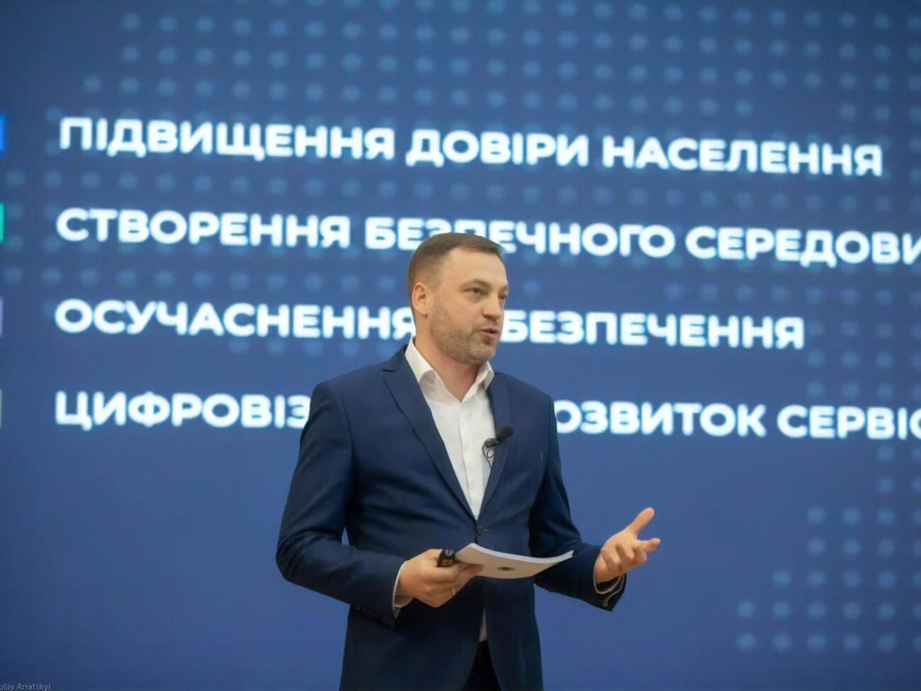 Автомобілі- "фантоми", як правило, не зупинятимуть автомобілі-порушники, зазначив Монастирський