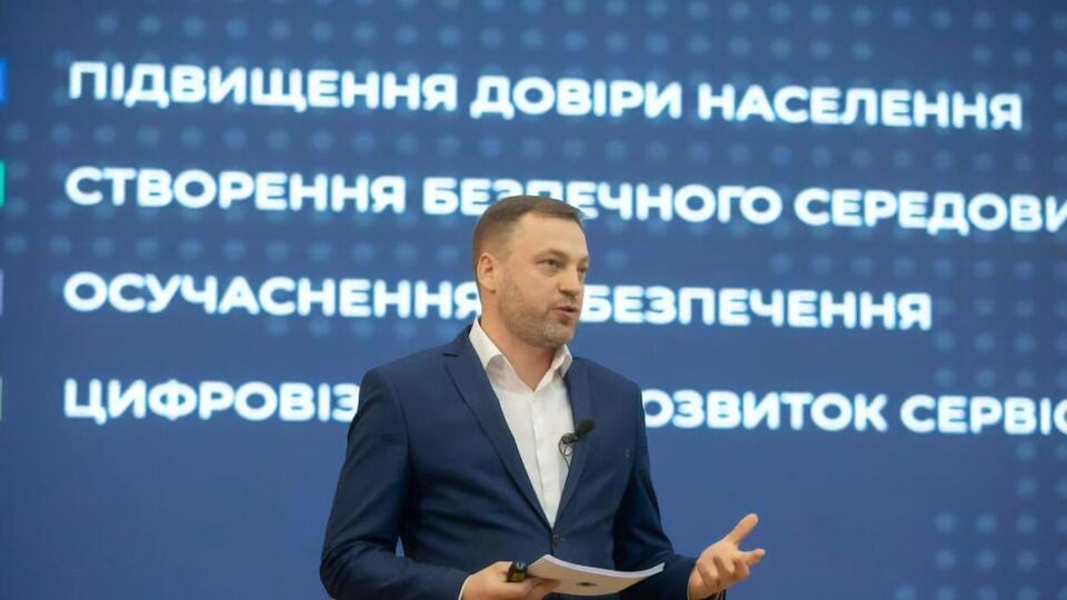Автомобілі- "фантоми", як правило, не зупинятимуть автомобілі-порушники, зазначив Монастирський