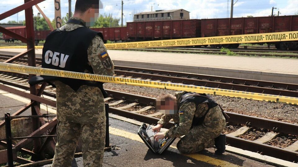 "Терористи" заклали три "вибухові пристрої", зазначили у СБУ