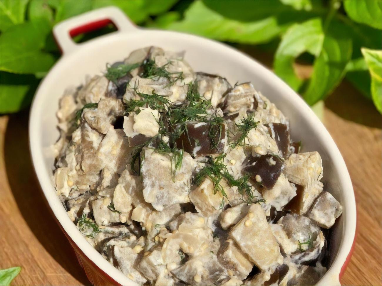 Сейчас сезон баклажанов, из которых можно сделать много простых и вкусных блюд