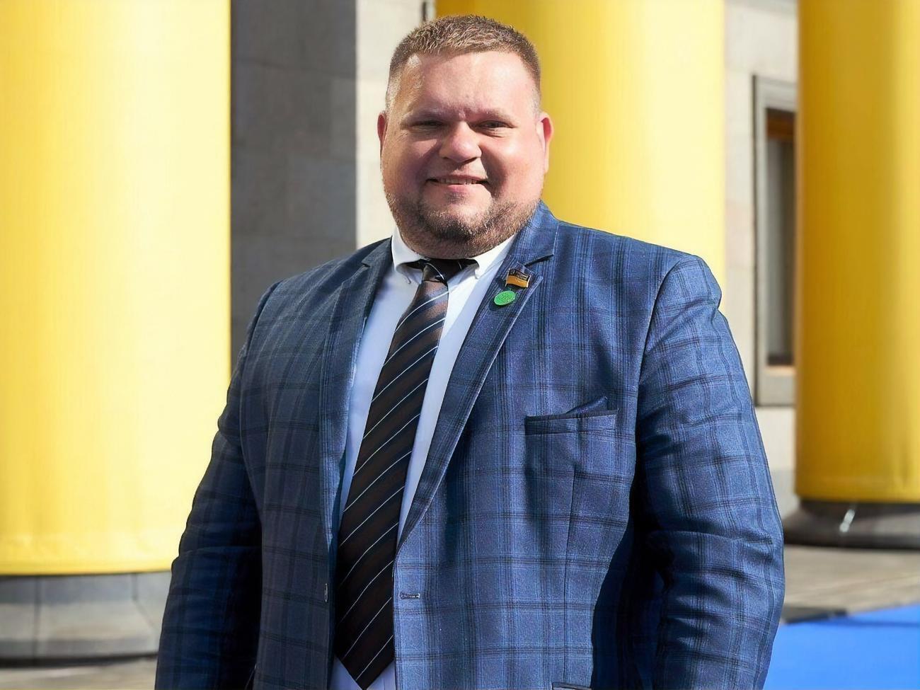 В декларации Клочко собственного жилья у его семьи нет