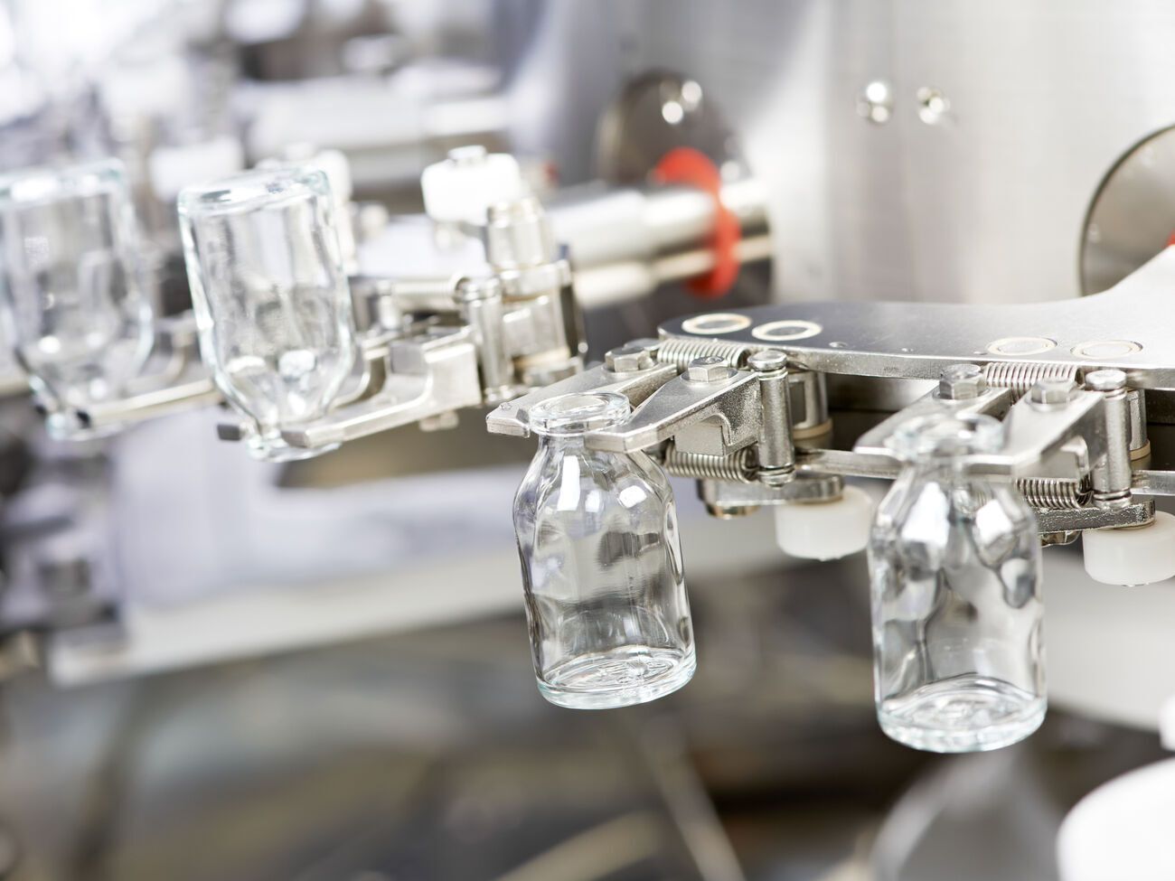 Фармацевтика займає одну з лідерських позицій серед інших галузей за продуктивністю