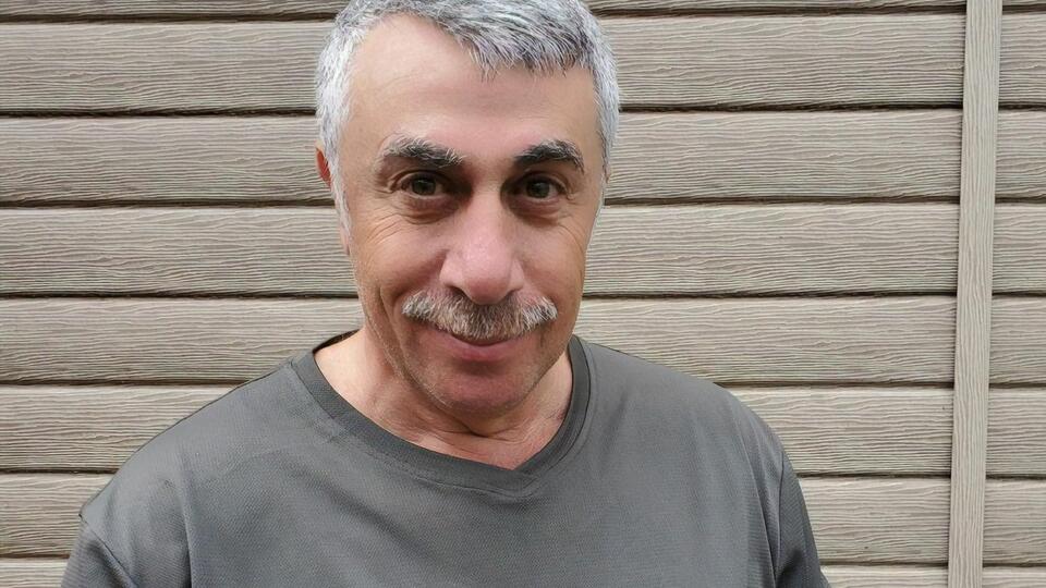 Доктор Євген Комаровський запевняє, що, незважаючи на страхітливий вигляд, зібрані ним гриби їстівні
