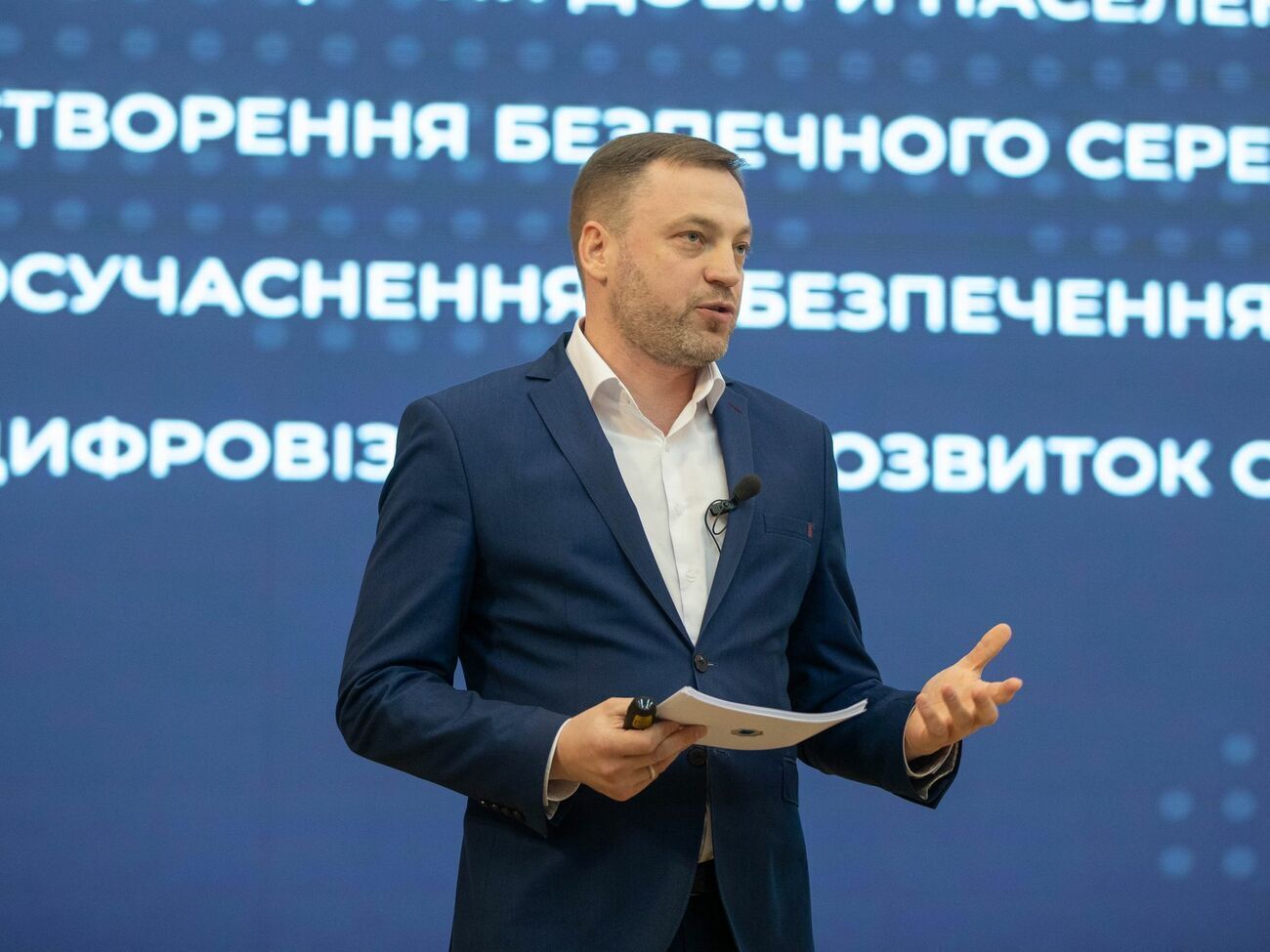 Монастырский подчеркнул, что закупка электрокаров позволит уменьшить расходы