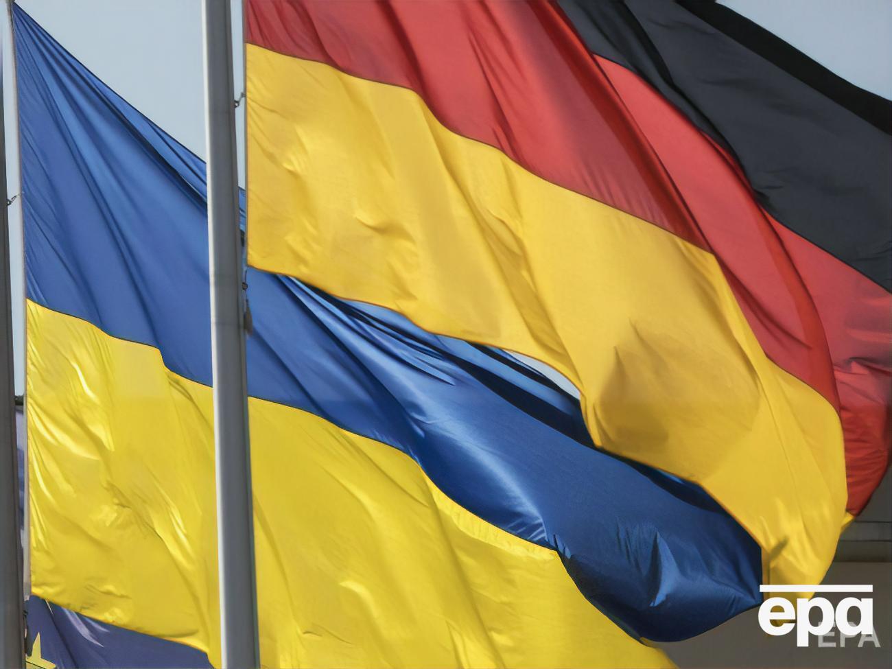 ЗМІ дізналися, що німецькі політики тиснули на українських через борг 20-річної давності