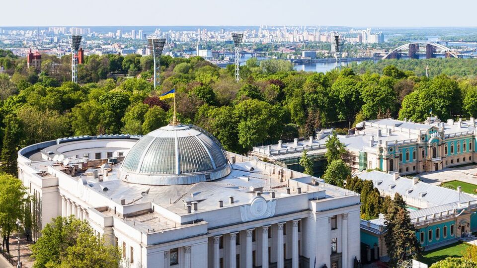 7 сентября украинский парламент возобновил работу после каникул