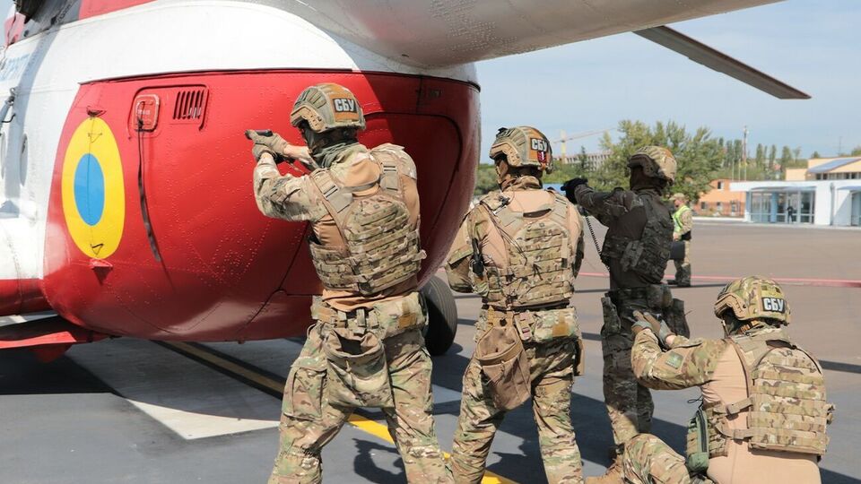 Унаслідок спецоперації правоохоронці знешкодили "терористів" та звільнили "заручників"