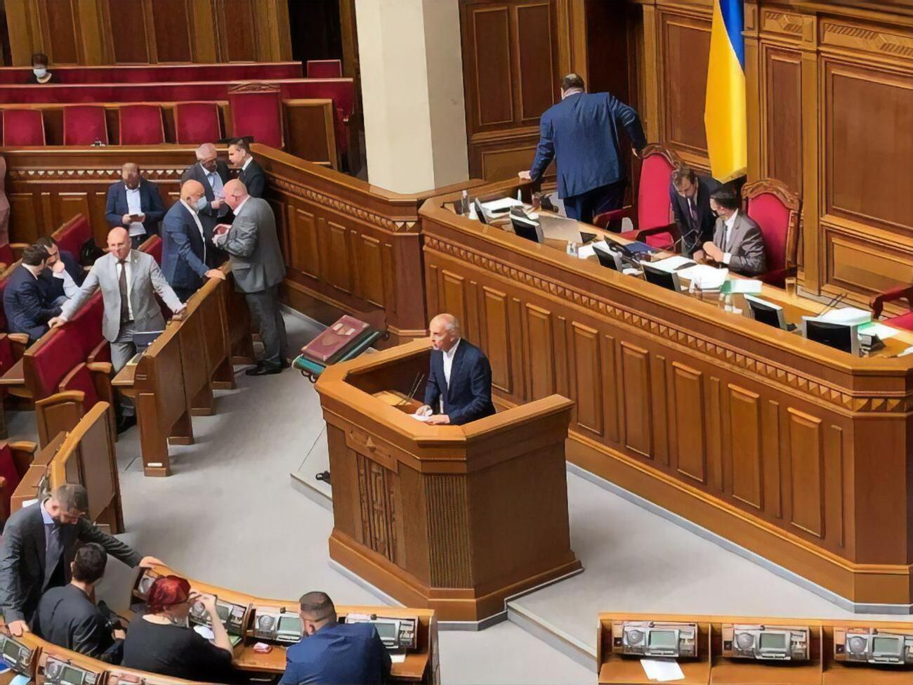 У Шуфрича &ndash; первое место по времени выступлений в Верховной Раде, он говорит больше, чем спикер и его заместители