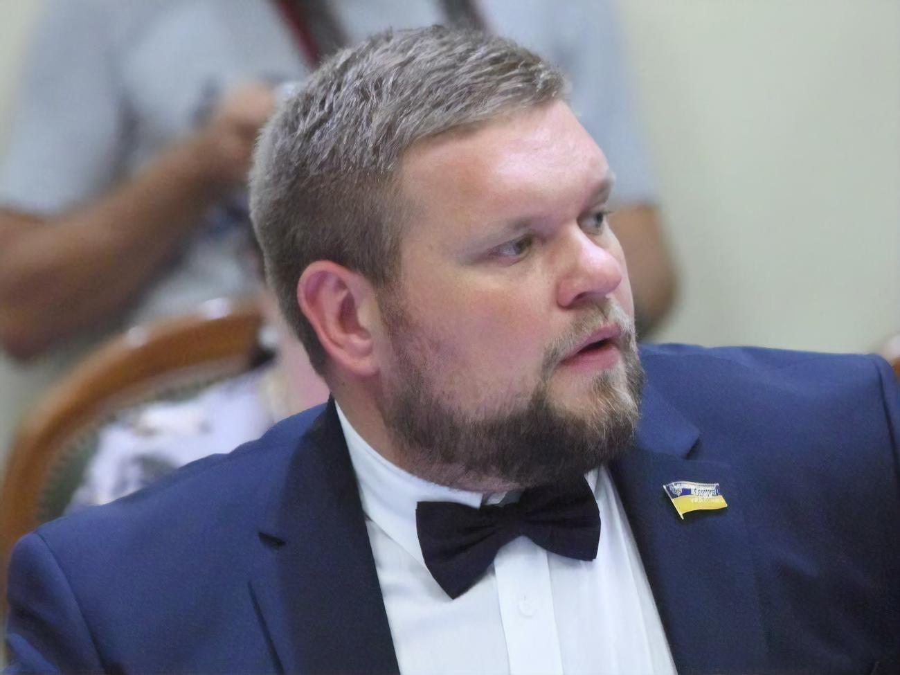 По словам Клочко, из-за его политической деятельности родители "получили волну негатива и безосновательных обвинений в свой адрес"