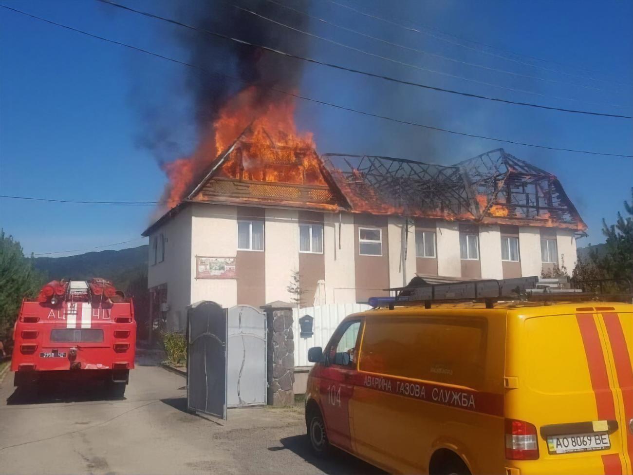 Спасатели ликвидировали&nbsp;пожар на площади 260&nbsp;м&sup2;