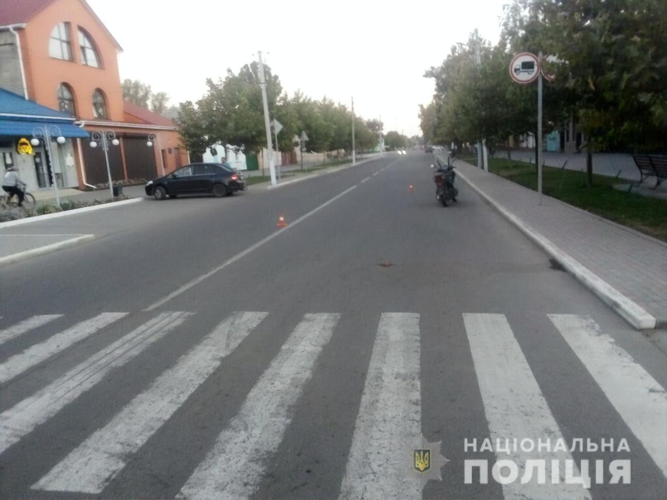 Водій мопеда зізнався, що не помітив пішохода