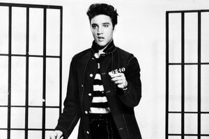 9 сентября 1956 года 21-летний Элвис Пресли впервые появился на ТВ, его выступление смотрели рекордные 86% зрителей