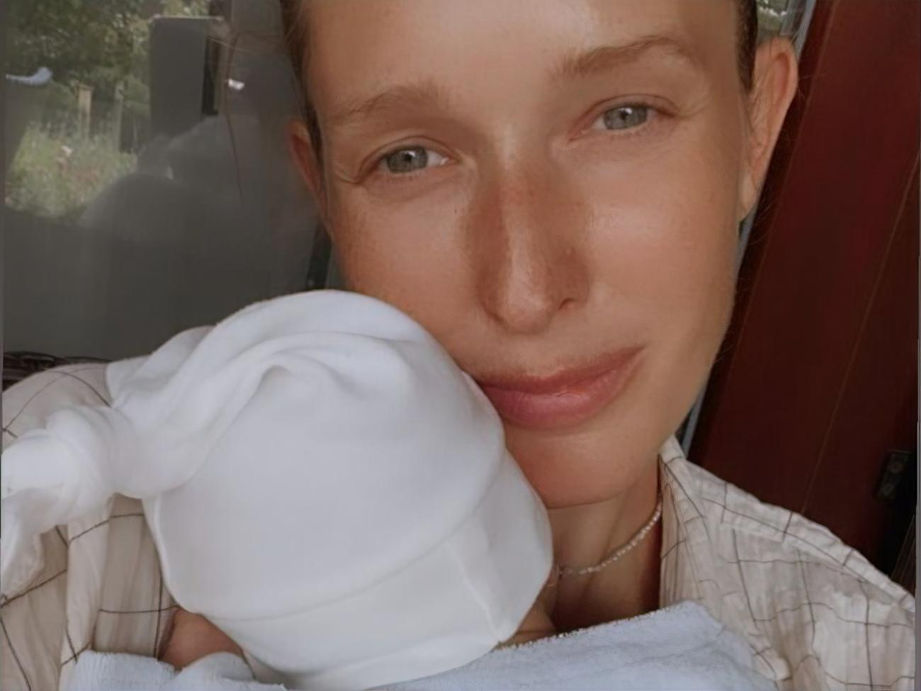 Осадчу запевнили, що найближчим часом вона отримає свідоцтво про народження третього сина