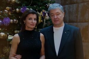 "Прямий" и "5 канал" транслируют поздравление Порошенко в новогоднюю ночь вместо обращения Зеленского третий год подряд