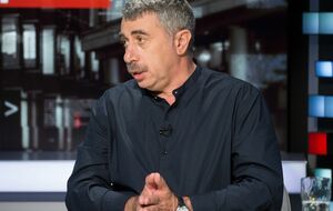 Комаровский прокомментировал происходящее на примере "какашек"