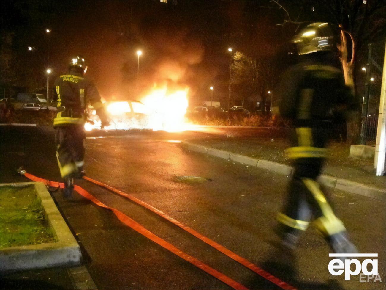 У МВС Франції зазначили, що спалили менше машин, ніж у попередні роки