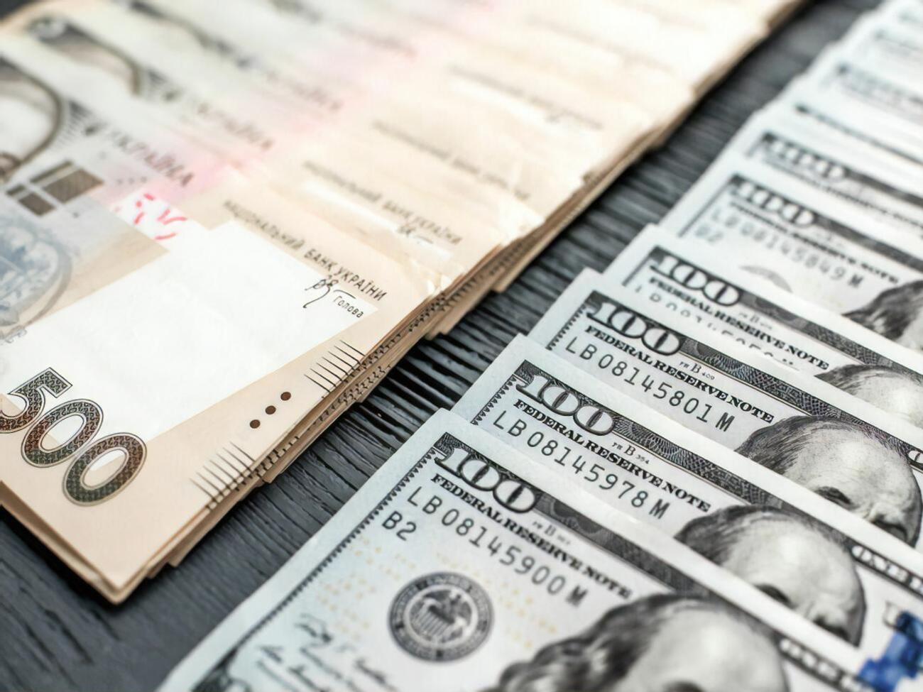 Гривна падает к доллару