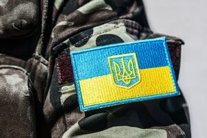 На фронті постраждав український військовий